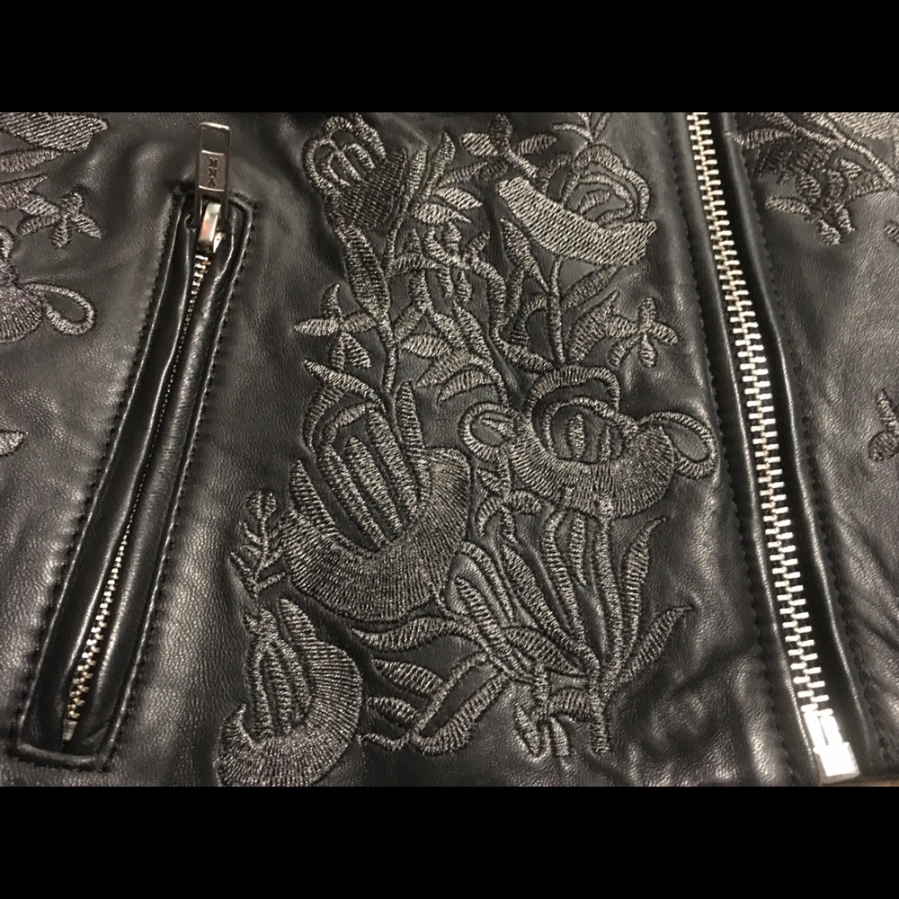 Leather jacket - Picture 5 of 11